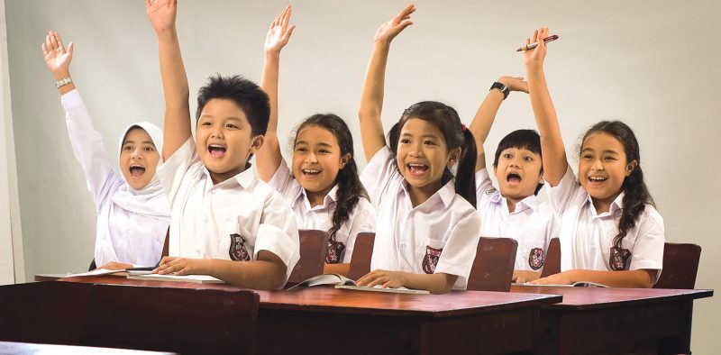 Anak-sekolah-belajar-di-kelas - 1